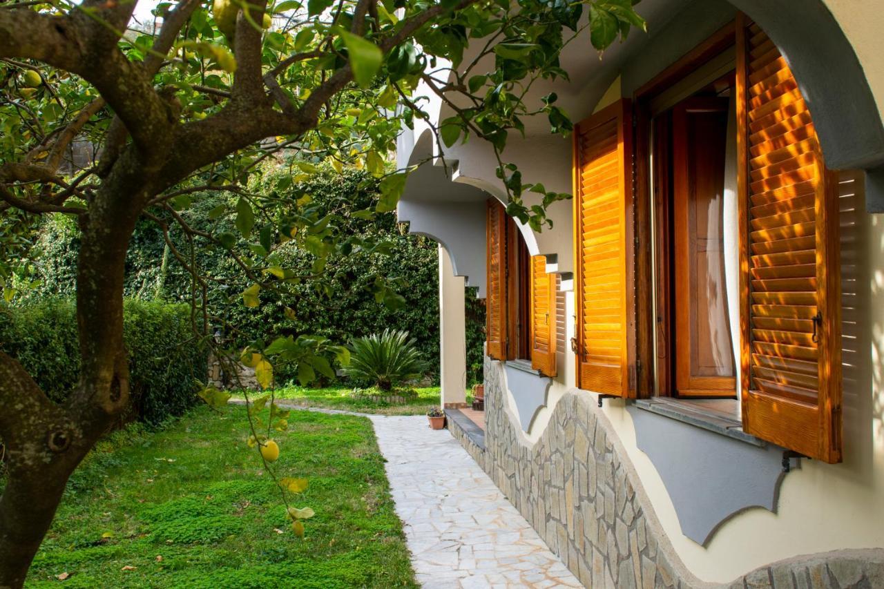 Villa Dei Fiori - Exclusive Villa With Garden In Sorrento Coast فيكو إيكوينس المظهر الخارجي الصورة